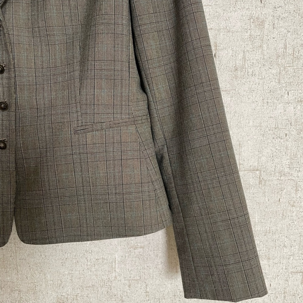 Blazer - Picture 5 of 7